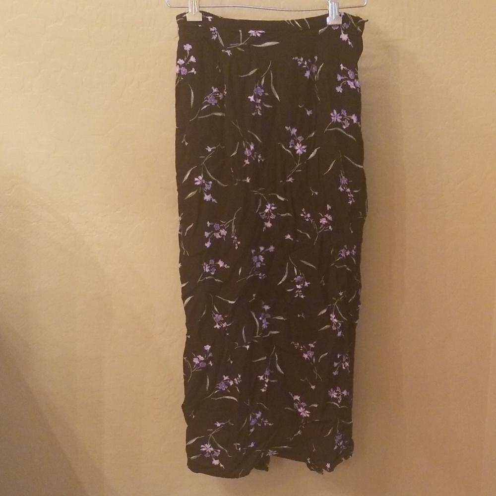 Black skirt